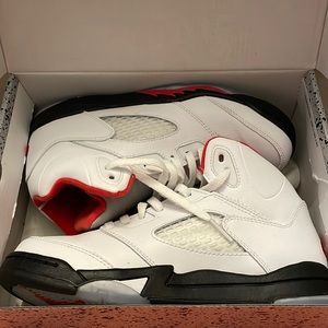 Kids Jordan’s 5 Retro